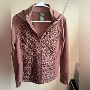 Leopard tech gear size large